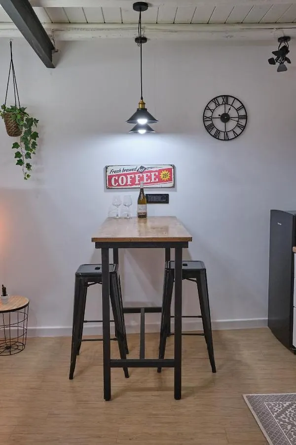 Loft Mercede Al Capo Palermo 0*,  Italia
